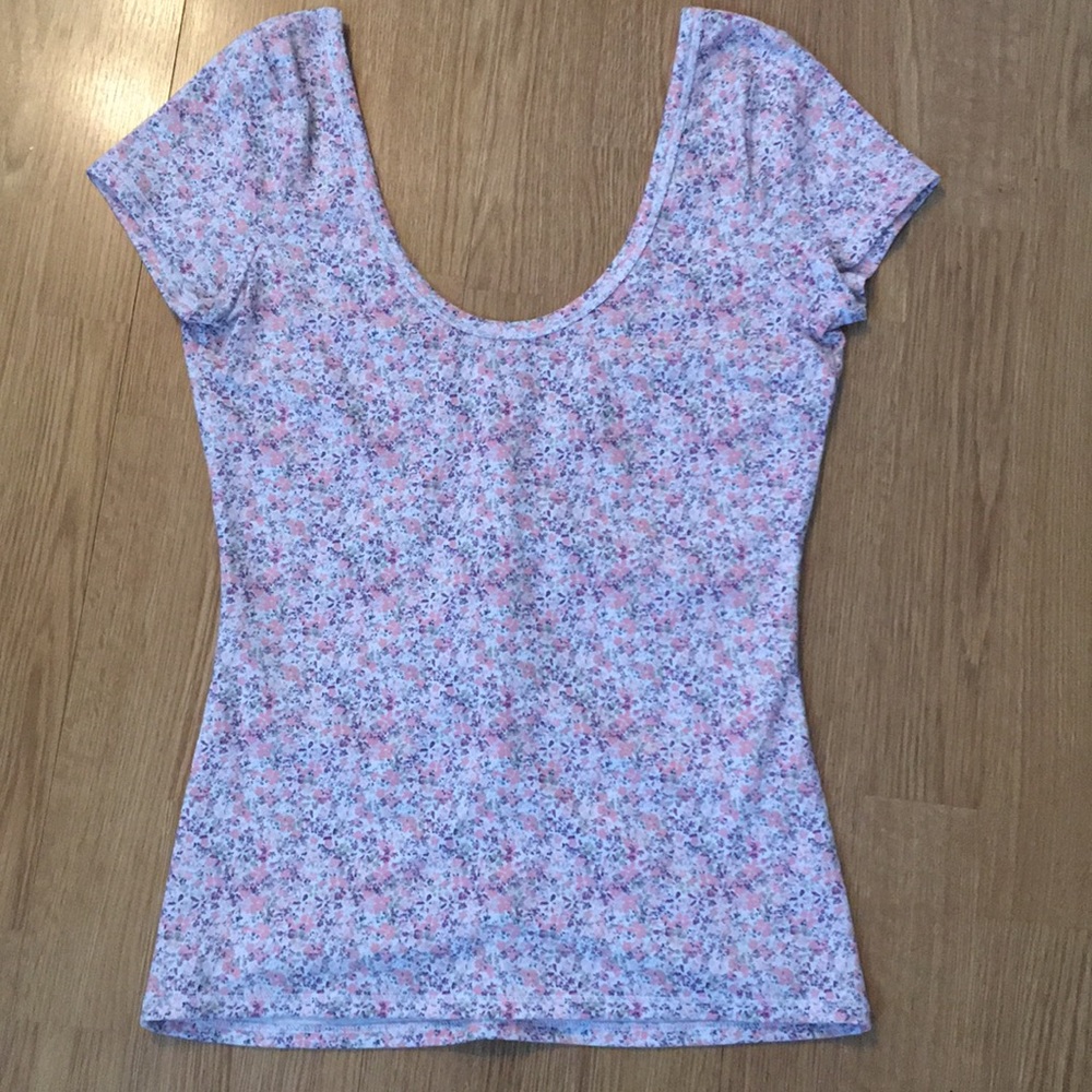 Victoria’s Secret low back shirt size S